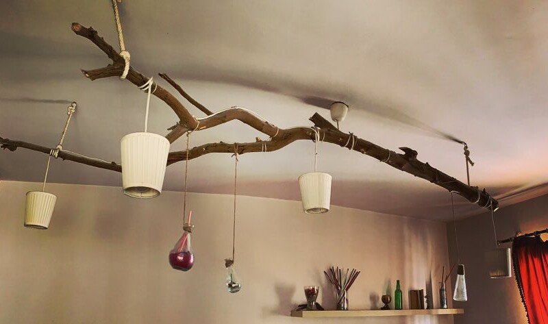 tree-trunk-chandelier