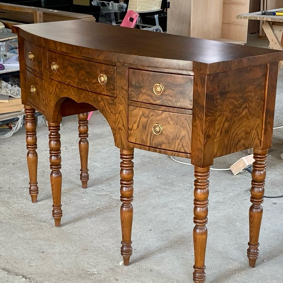 Regent Arch Console